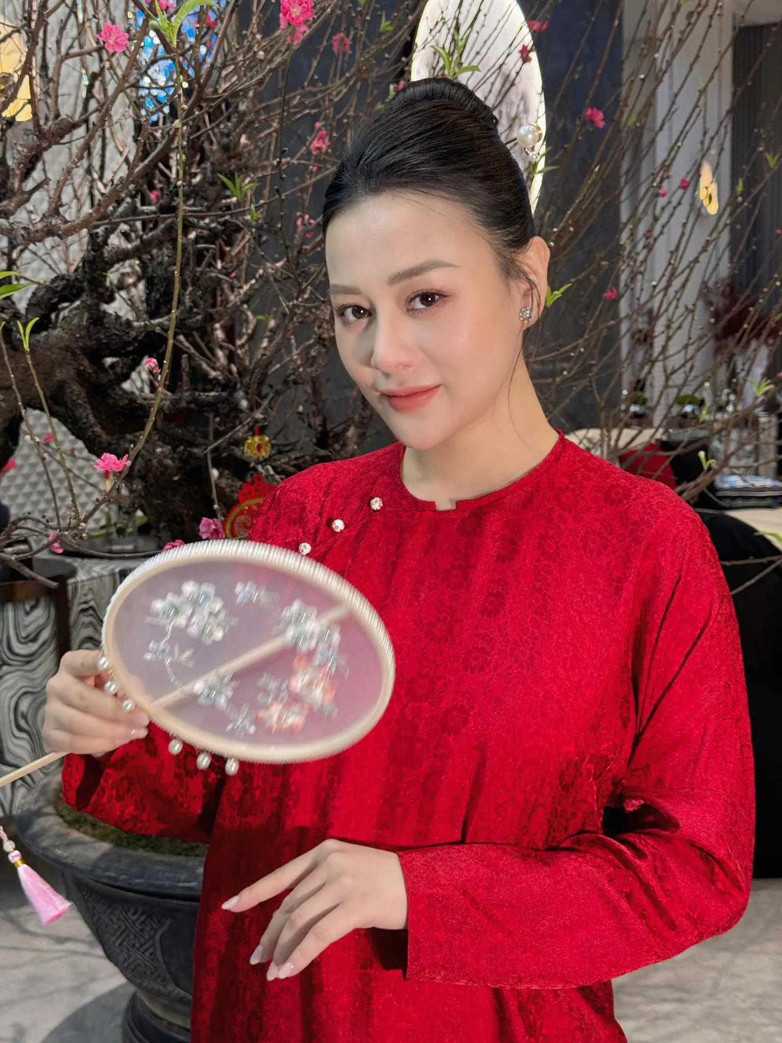 phuong-oanh-ngot-ngao-goi-chong-ve-an-com