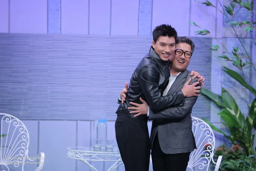 truong-giang-gay-tranh-cai-vi-phat-ngon-o-le-trao-giai