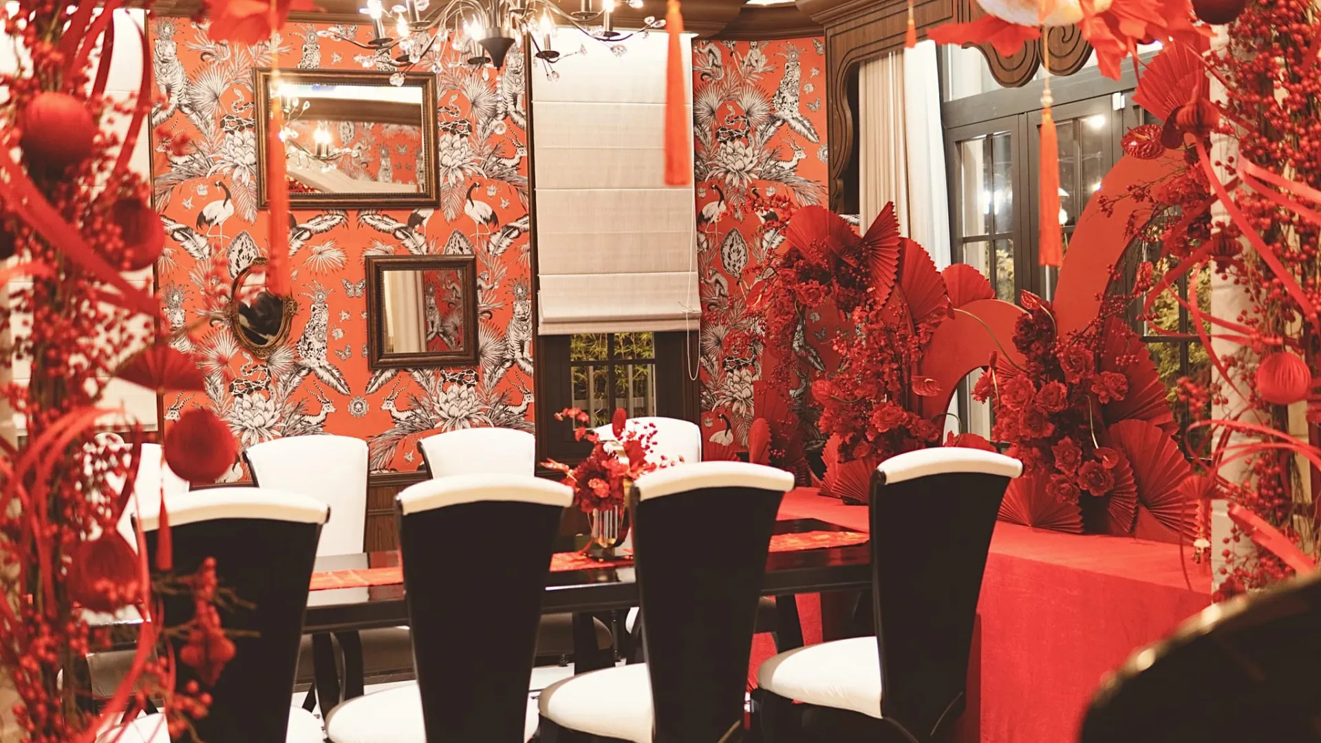 doan-di-bang-trang-tri-nha-don-tet-hoanh-trang-6