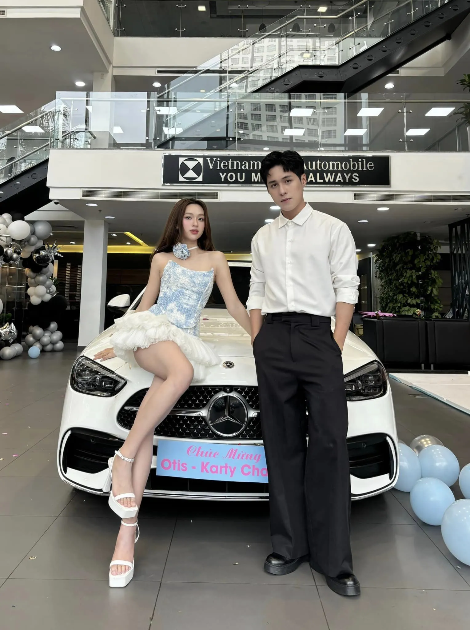 karty-chang-mua-xe-hop-tien-ty-tang-ban-trai-2