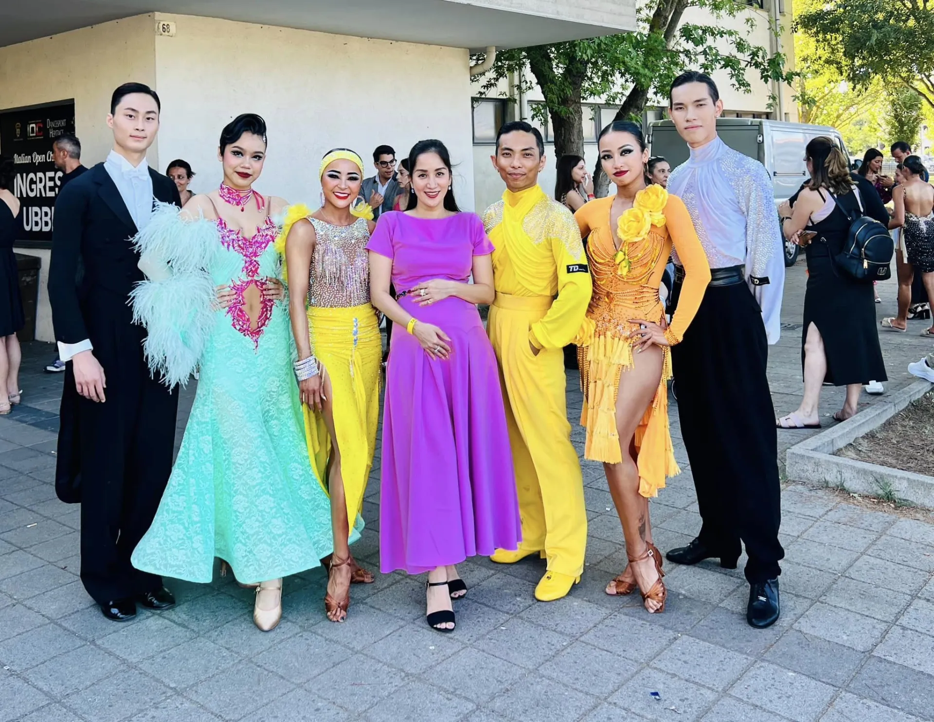 khanh-thi-mang-thai-lan-4-o-tuoi-42