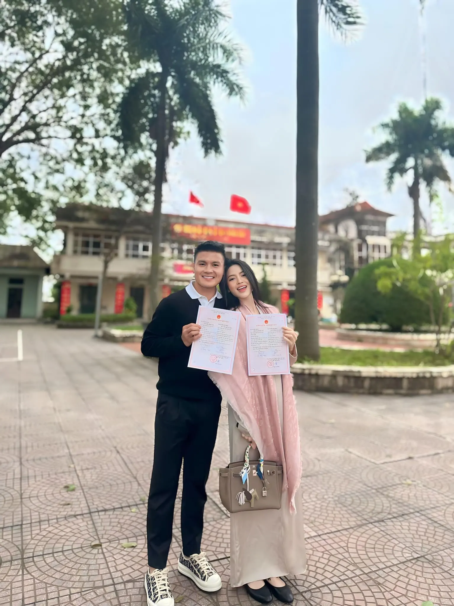 quang-hai-va-chu-thanh-huyen-dang-ky-ket-hon