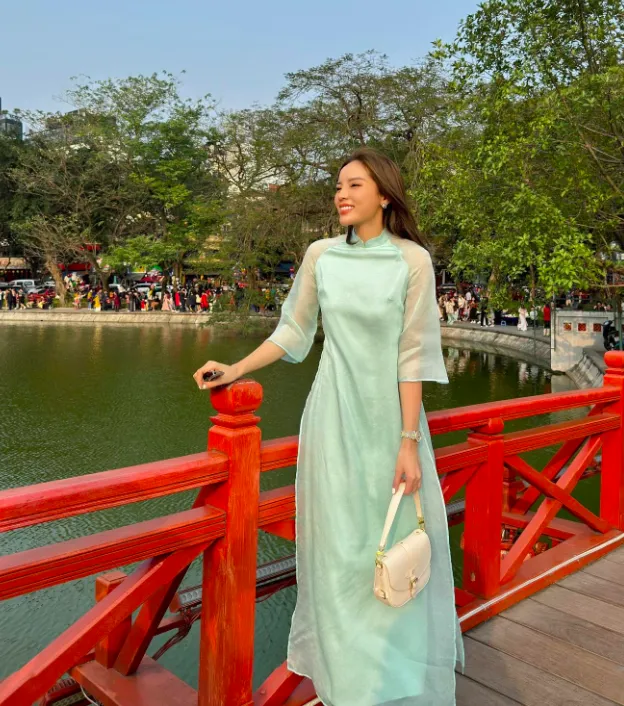 sao-viet-mac-ao-dai-dip-dau-nam-moi-1