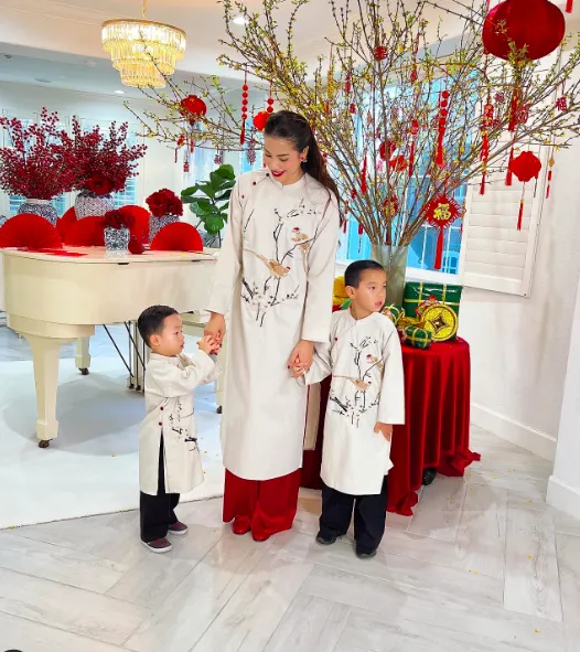 sao-viet-mac-ao-dai-dip-dau-nam-moi-5