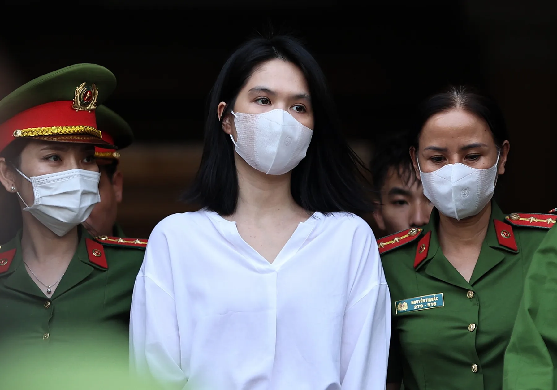 ngoc-trinh-giai-thich-viec-theo-dao-nhung-di-chua-2