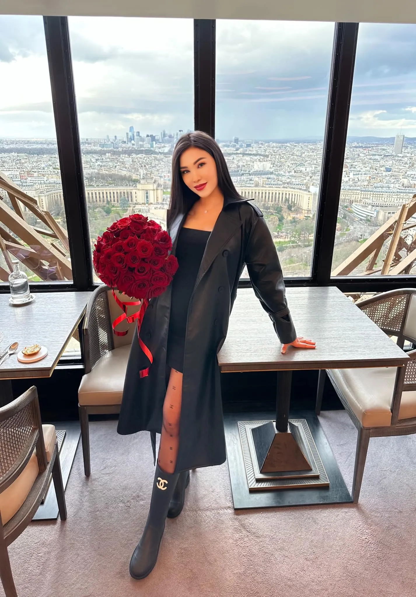 nguoi-mau-quynh-thu-mang-thai-con-dau-long-1