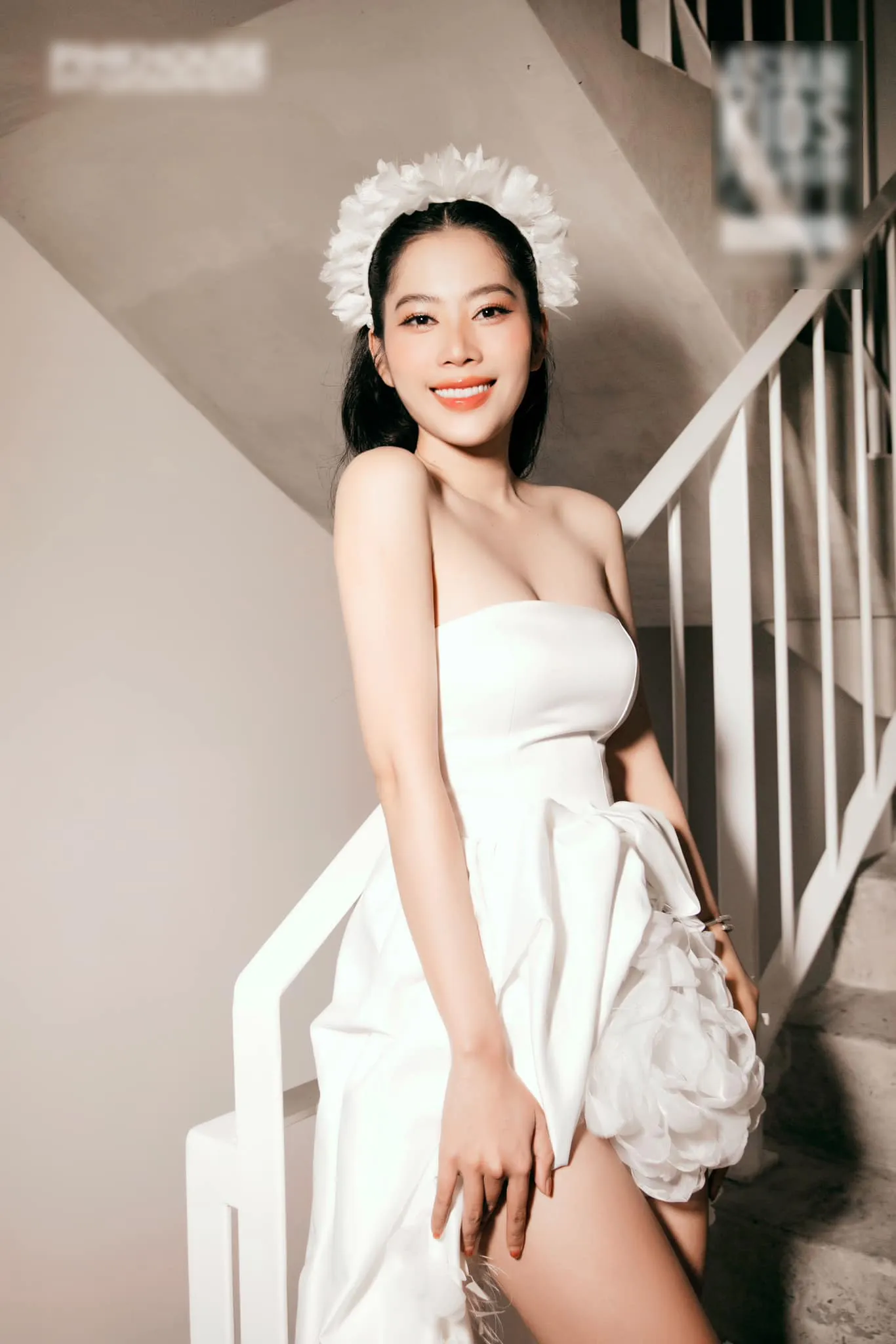 tiec-nuoi-nhan-sac-mot-thoi-cua-nam-em-2