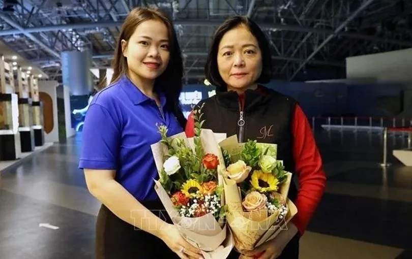 nhung-co-gai-len-duong-nhap-ngu-nam-2024-4