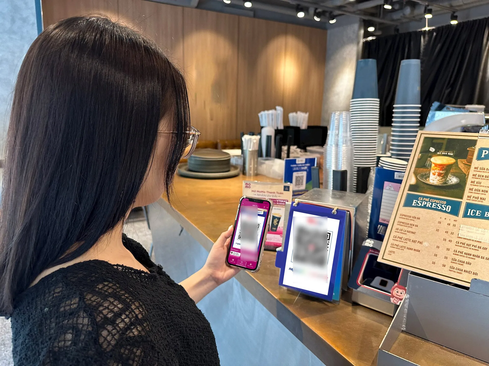 thanh-toan-chuyen-khoan-tro-thanh-xu-huong-ram-ro-3