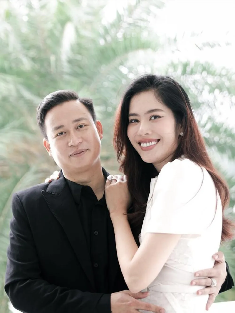 nam-em-vuong-nghi-van-dang-mang-thai