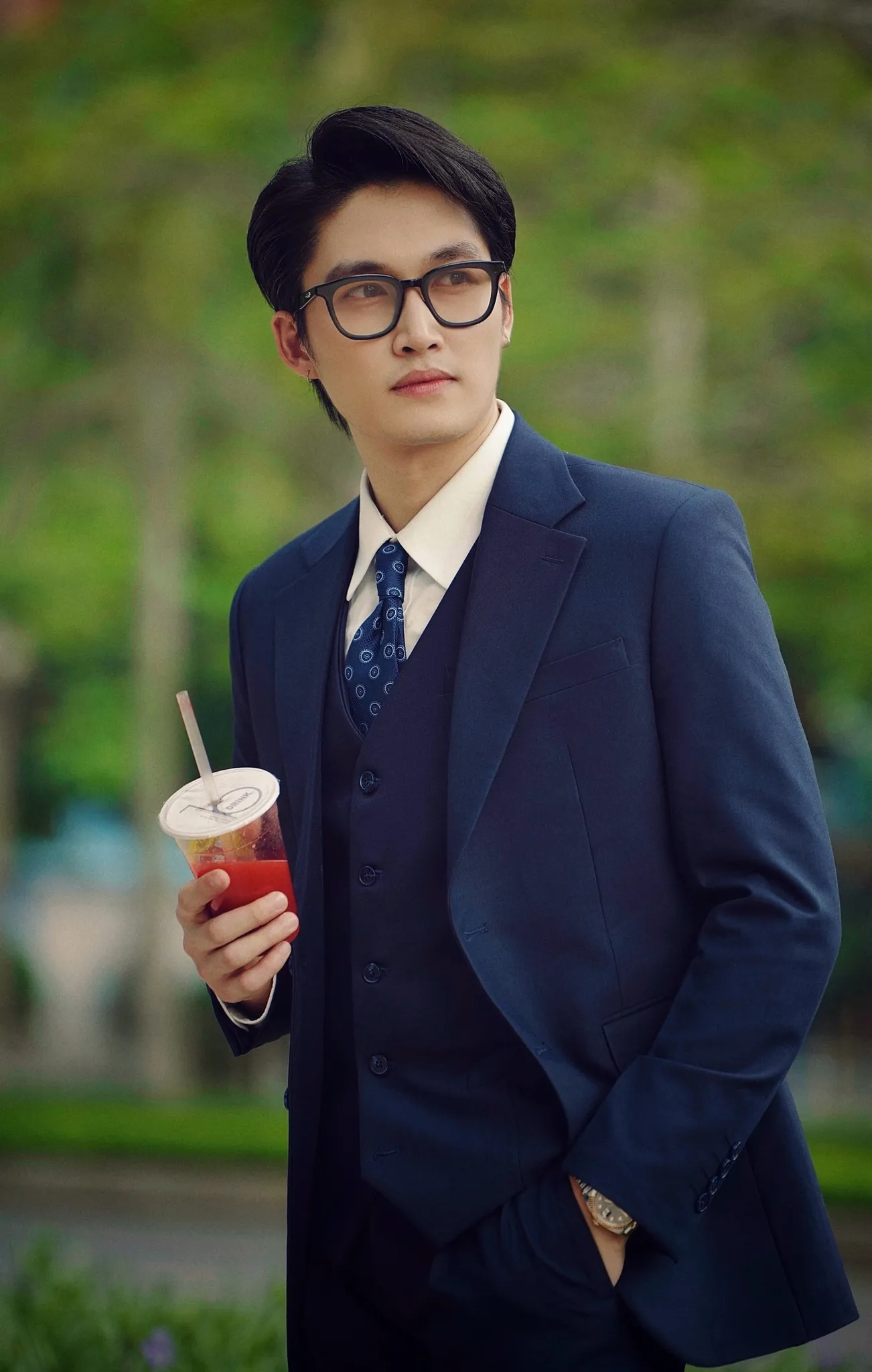 dien-vien-dinh-tu-vuong-nghi-van-hen-ho-dien-vien-ngoc-huyen-11