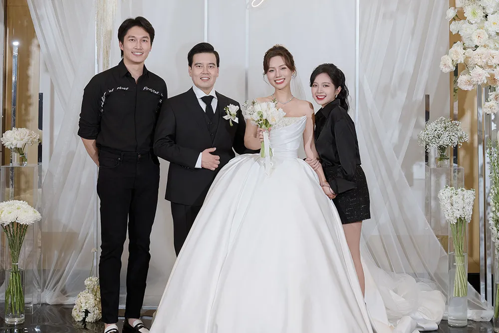 dien-vien-dinh-tu-vuong-nghi-van-hen-ho-dien-vien-ngoc-huyen-13