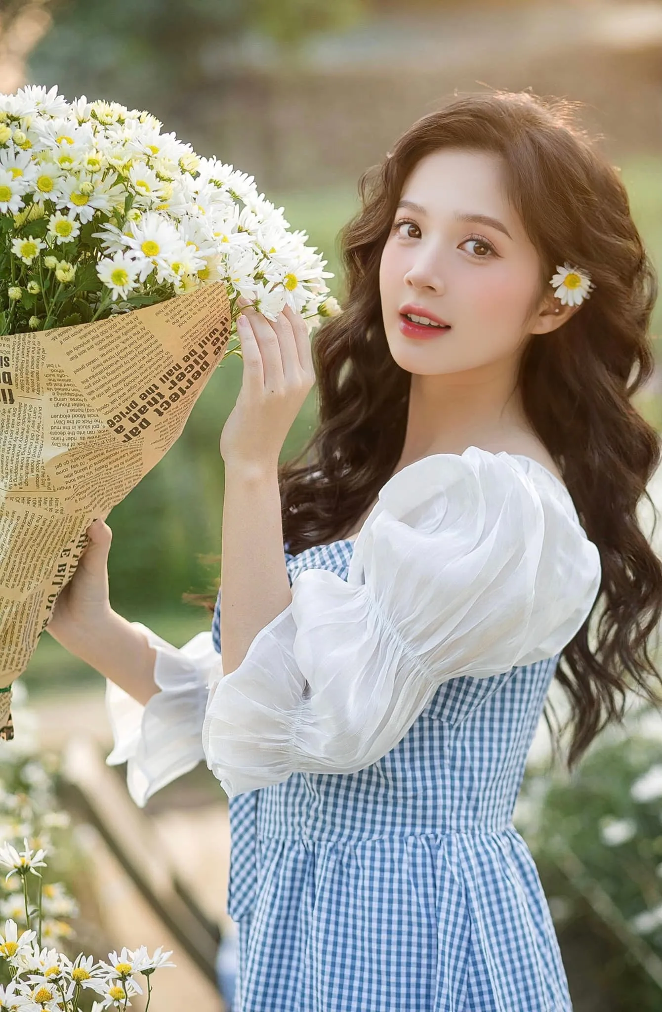 dien-vien-dinh-tu-vuong-nghi-van-hen-ho-dien-vien-ngoc-huyen-5