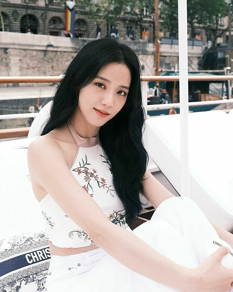 jisoo-blackpink-ung-ho-doanh-thu-kenh-youtube-cho-ca-mau-2