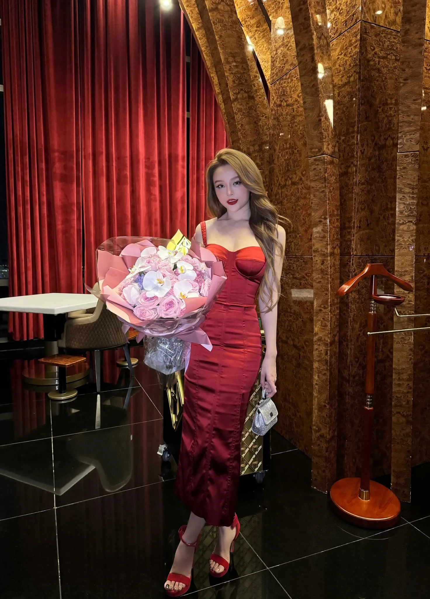 huyen-baby-cung-chong-sang-uc-ky-niem-11-nam-ngay-cuoi-8