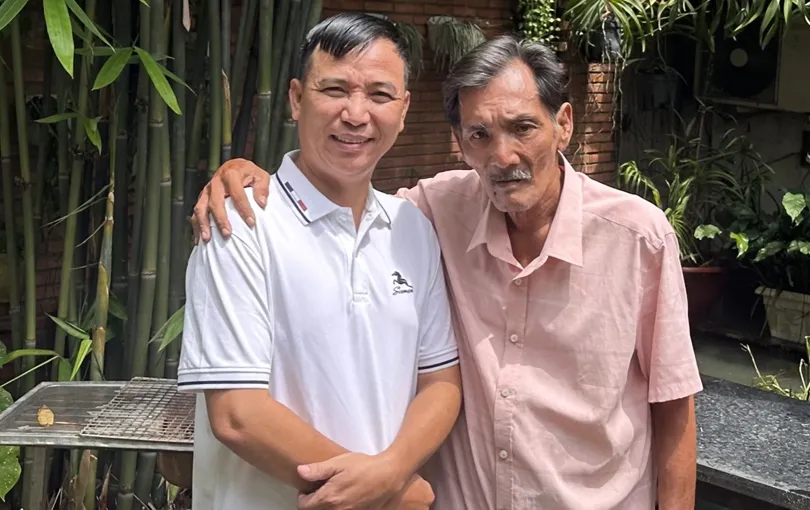 dien-vien-thuong-tin-cat-dut-lien-lac-voi-moi-nguoi-5