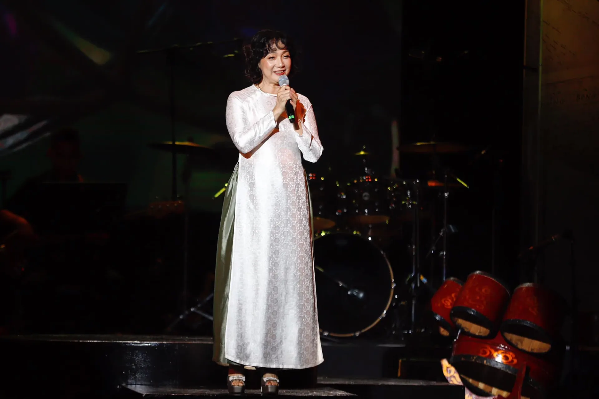 dien-vien-le-khanh-chia-se-chuyen-sinh-con-gai-dau-long-6