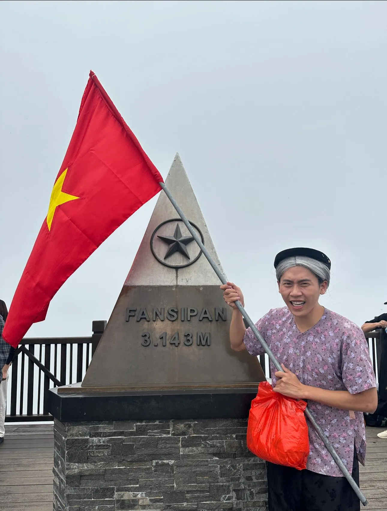 tiktoker-pham-vinh-to-chuc-dam-cuoi-rinh-rang-4