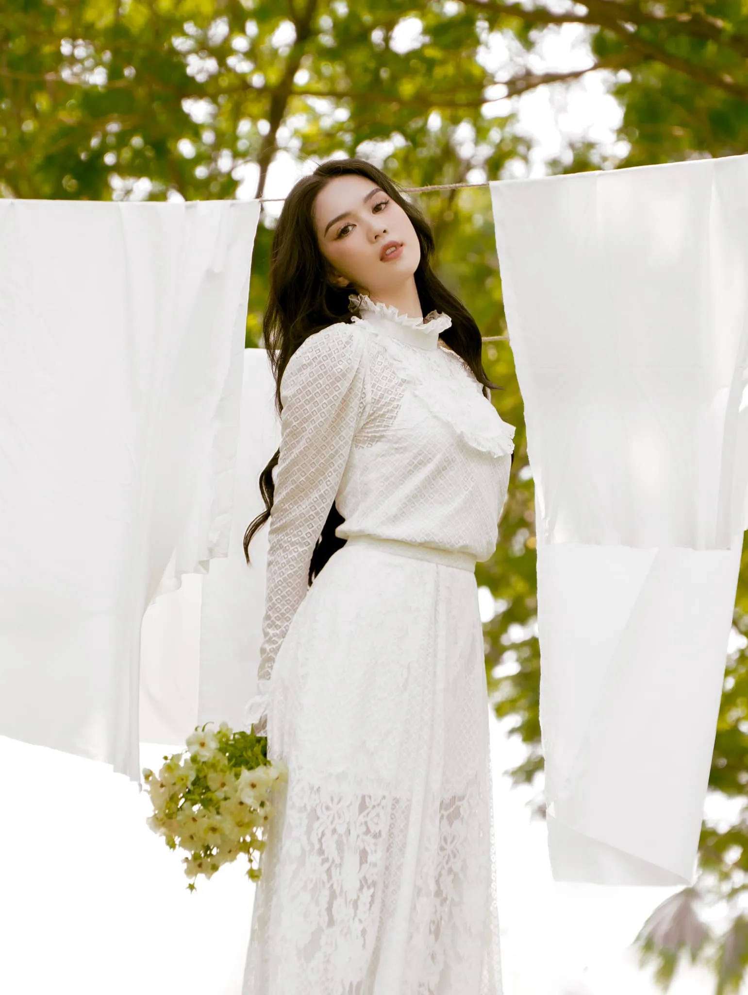 hon-1-trieu-nguoi-xem-ngoc-trinh-tri-seo-o-chan-2