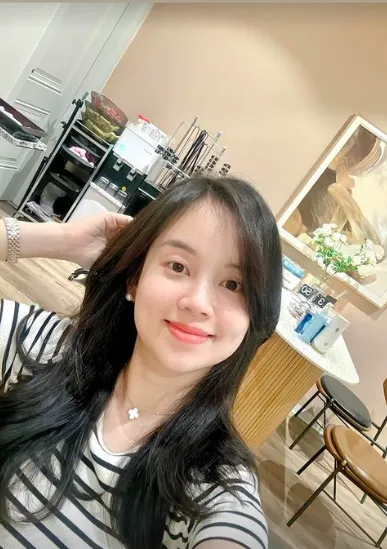 ly-kute-chia-se-om-nghen-khi-mang-thai-lan-2