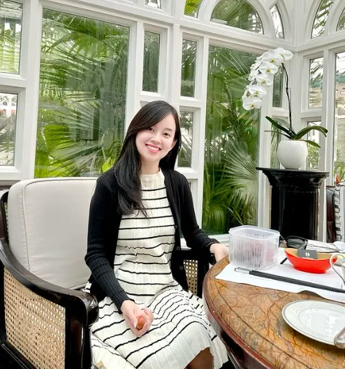 ly-kute-chia-se-om-nghen-khi-mang-thai-lan-2-3