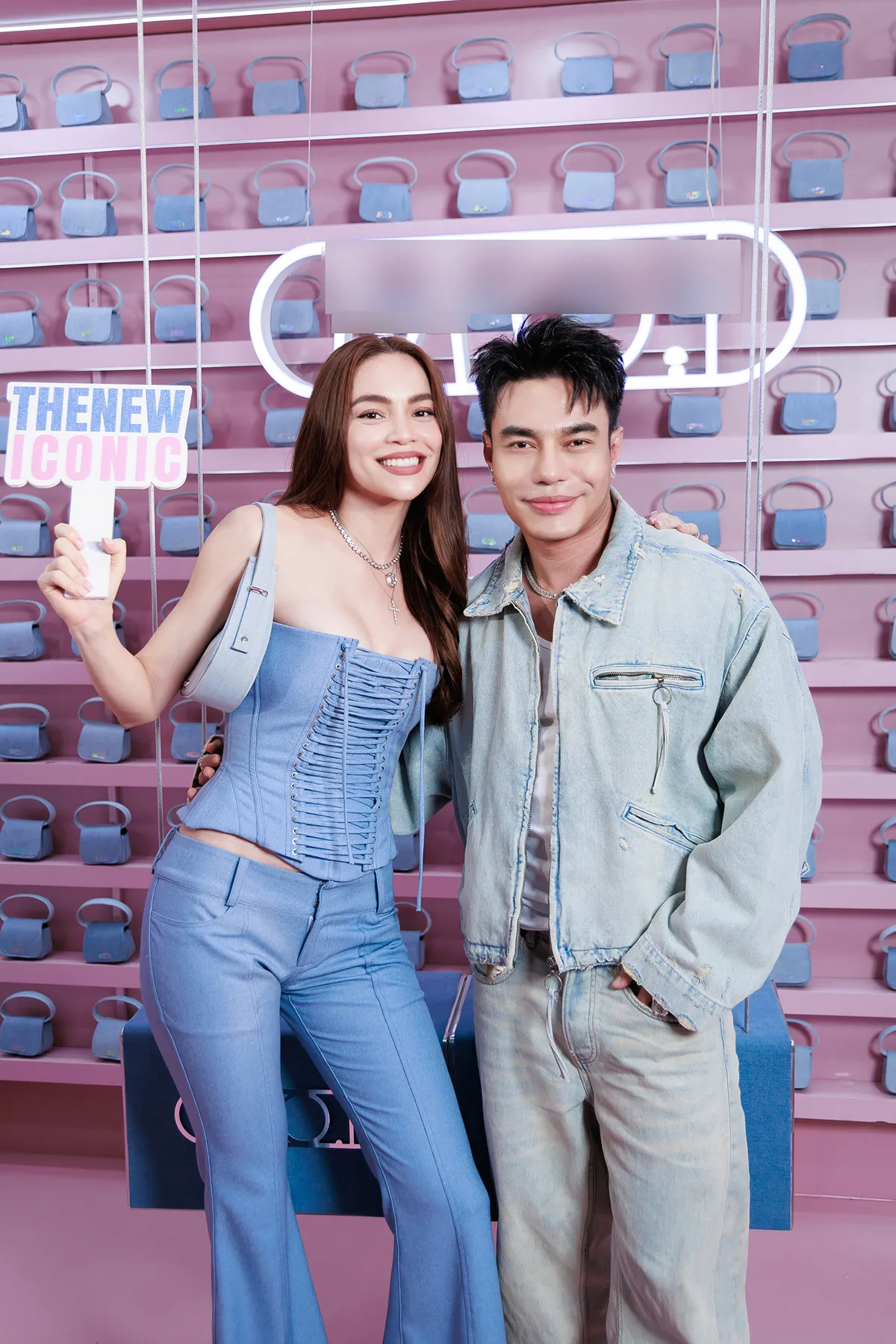 Hồ Ngọc Hà - Lê Dương Bảo Lâm tại sự kiện M.O.I