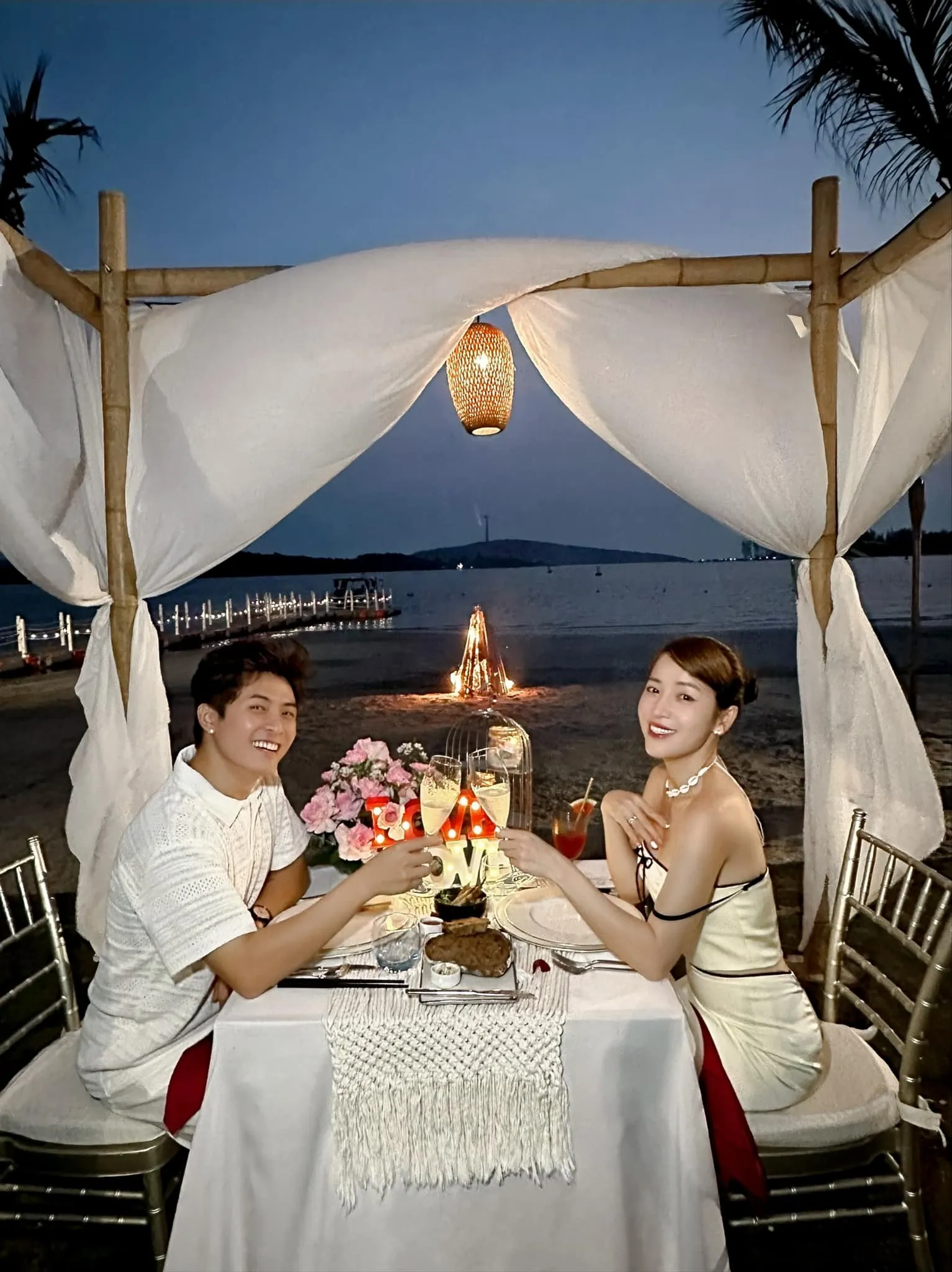 puka-va-gin-tuan-kiet-di-huong-tuan-trang-mat-1