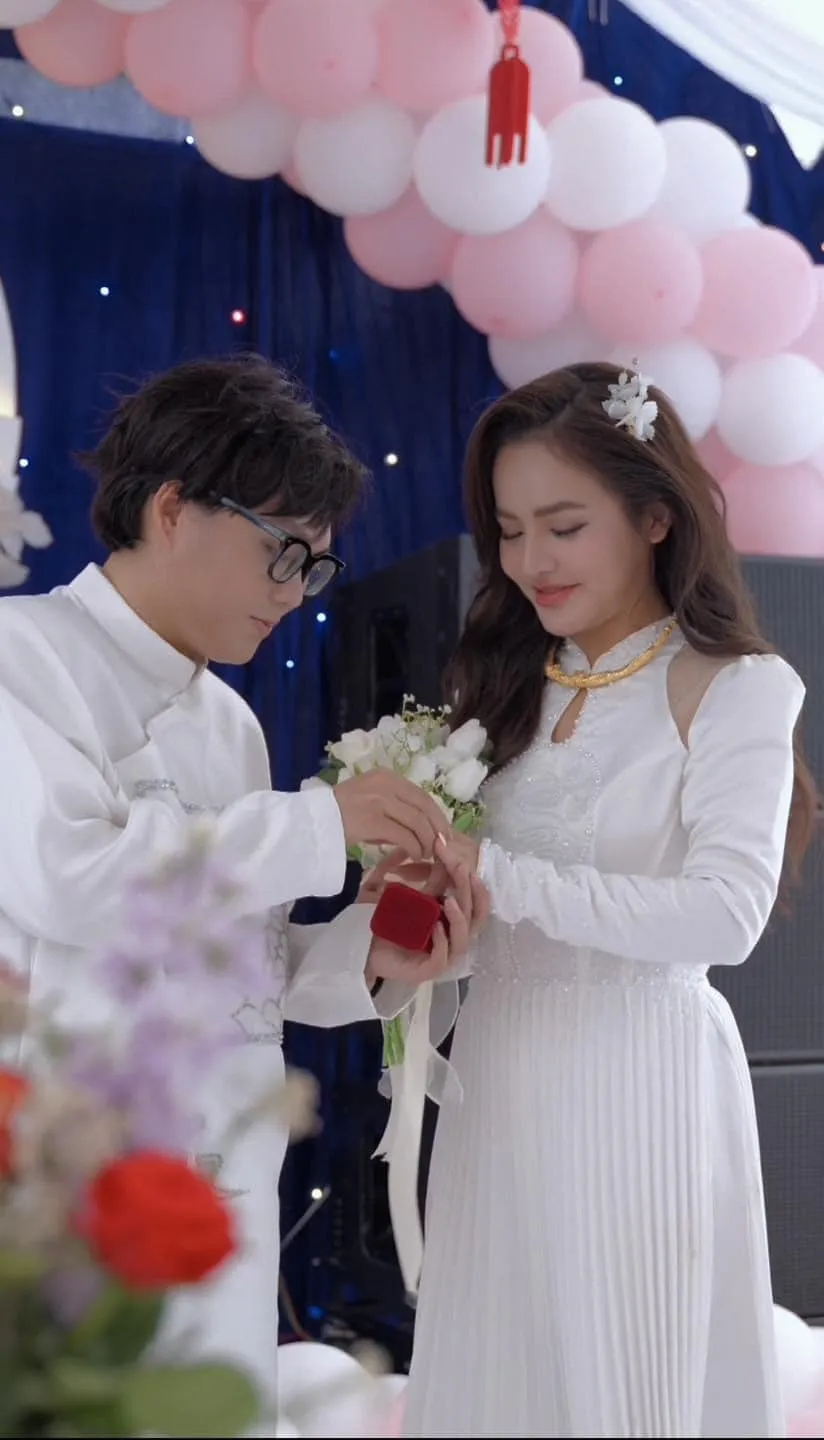 pham-thoai-bi-vtv-diem-mat-vi-dam-cuoi-gia-2