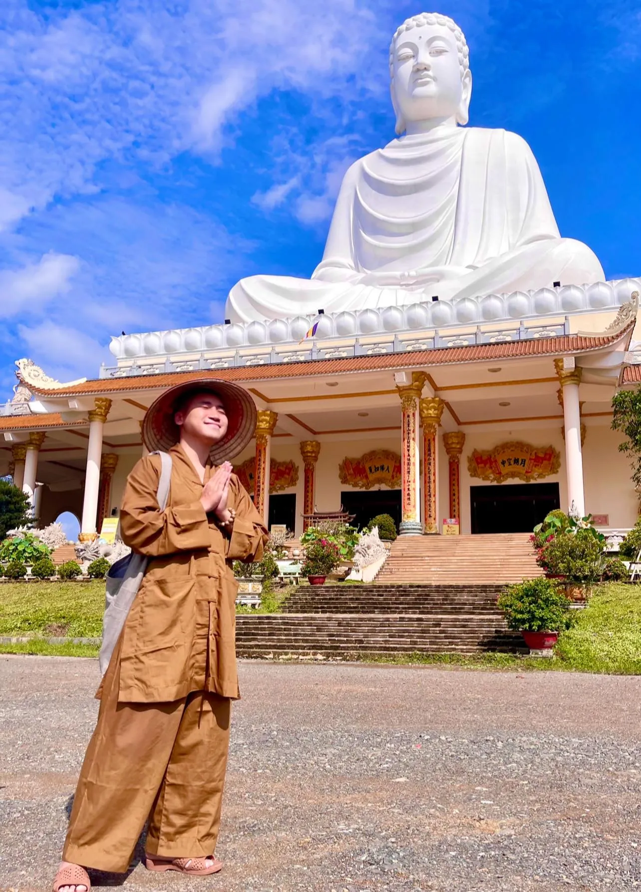 cuoc-song-hien-tai-cua-vlogger-huy-cung-ra-sao-3