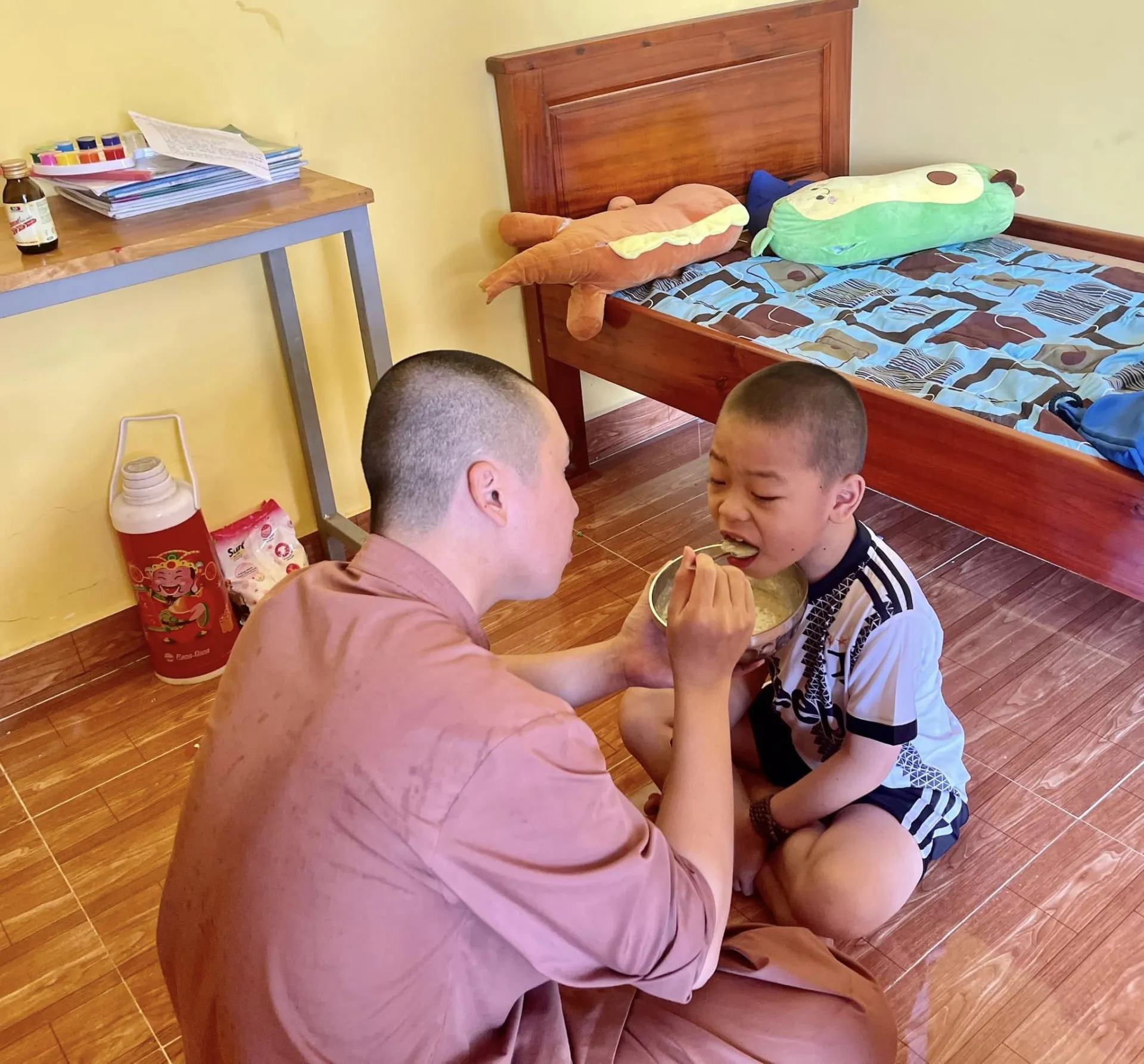 cuoc-song-hien-tai-cua-vlogger-huy-cung-ra-sao-4