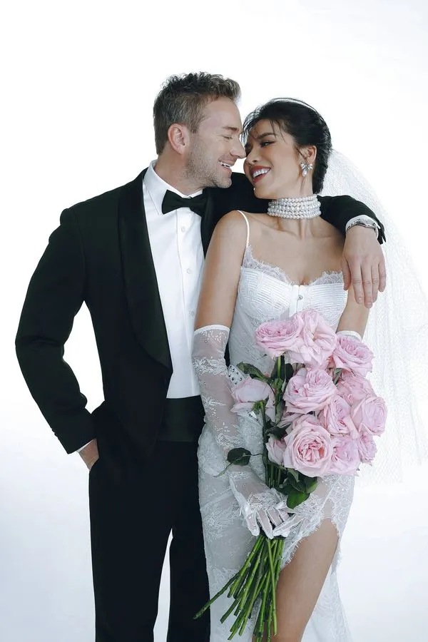 khach-moi-du-dam-cuoi-minh-tu-1