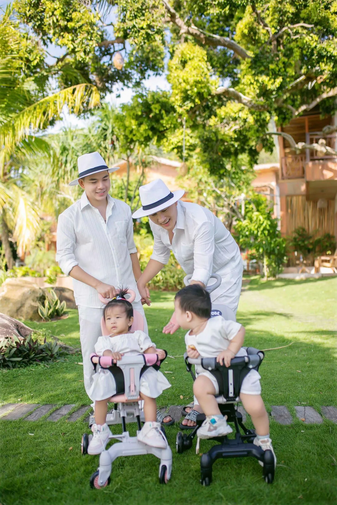 ha-tri-quang-va-thanh-doan-lam-dam-cuoi-o-phu-quoc-2