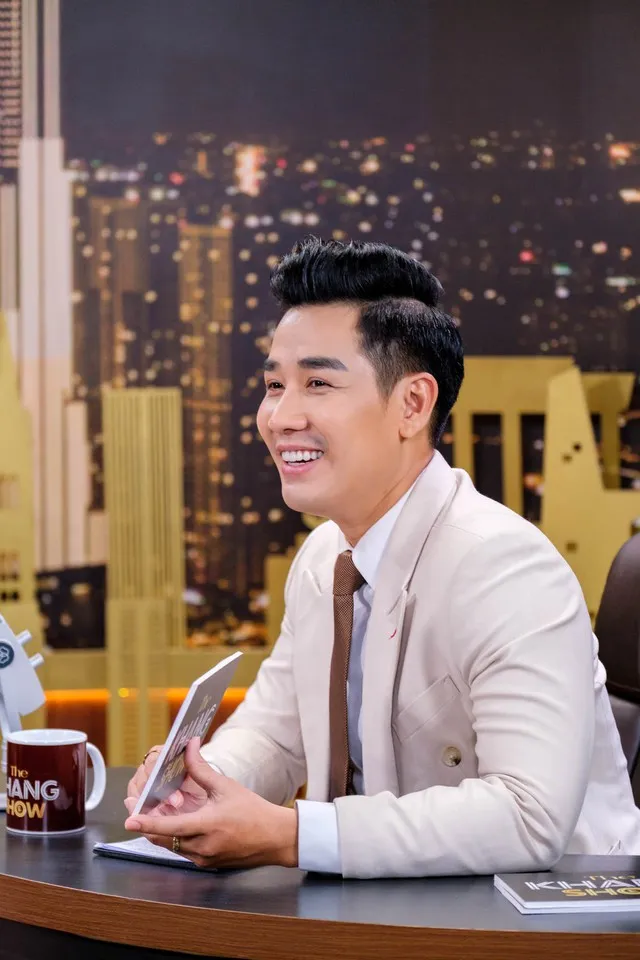 lam-khanh-chi-trach-nguyen-khang-khong-doc-ten-1
