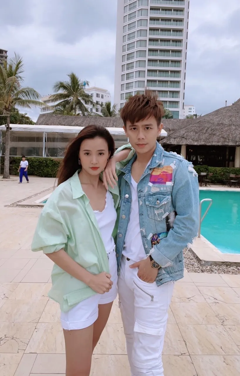 midu-duoc-hoi-ban-trai-tin-don-chuc-mung-dam-cuoi-1