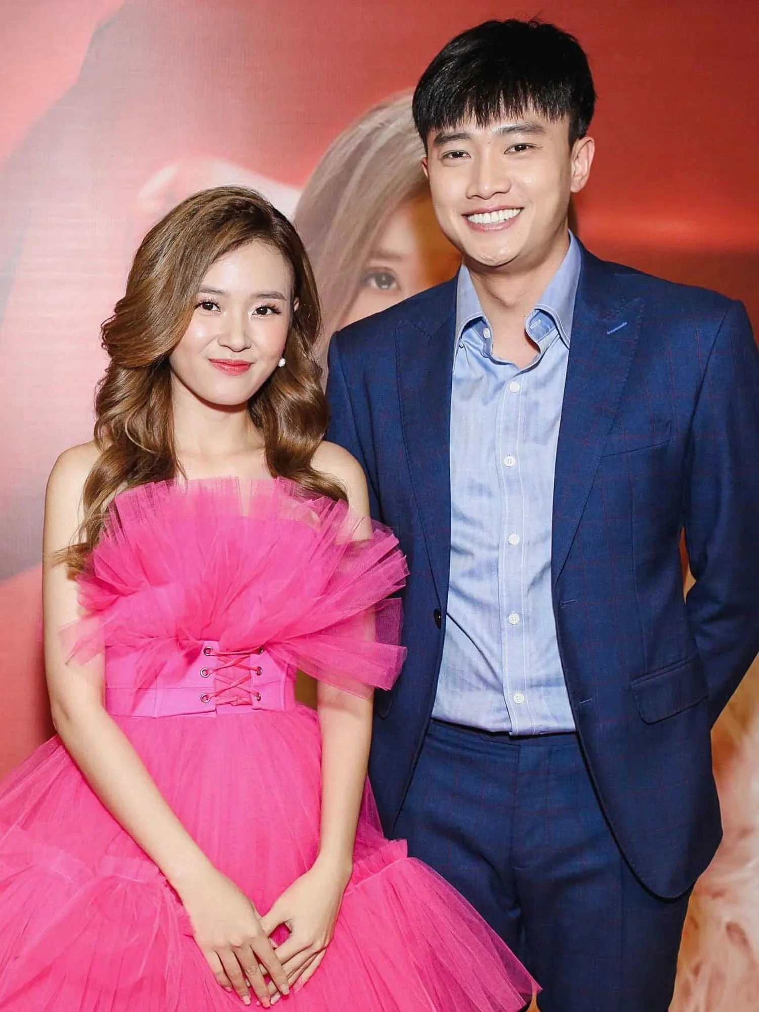 midu-duoc-hoi-ban-trai-tin-don-chuc-mung-dam-cuoi-4