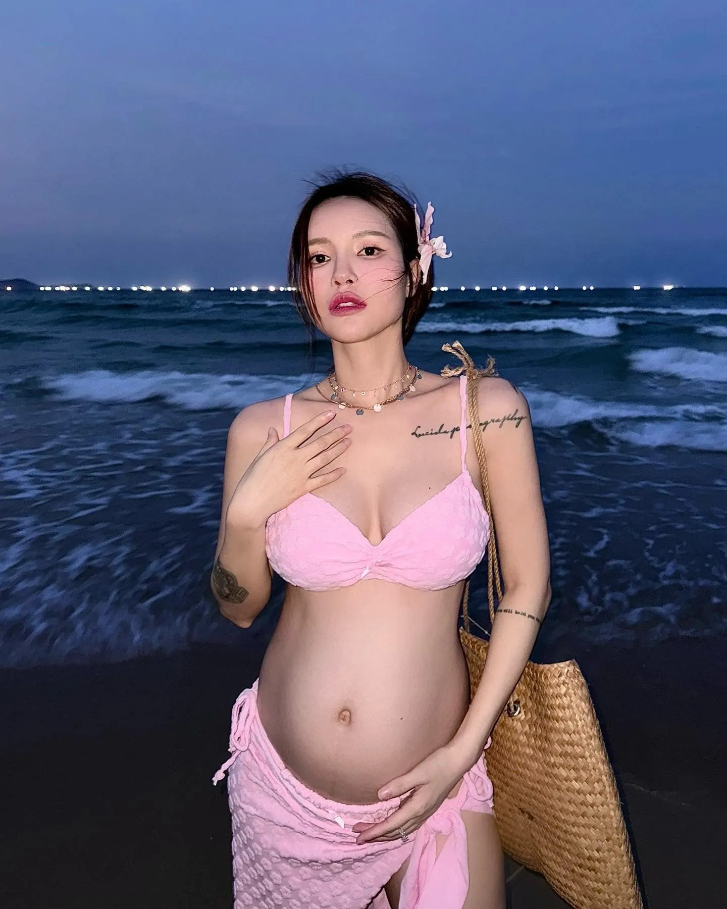 lucie-nguyen-khoe-dang-khi-mang-thai-lan-2-2