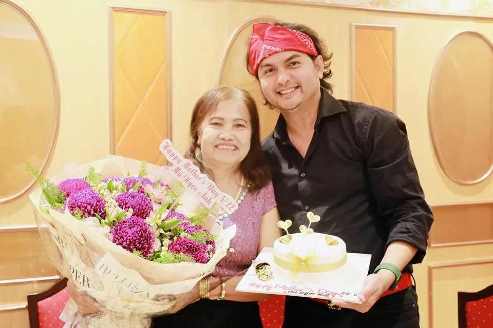 tang-le-co-nguoi-mau-duc-tien-tai-my-4