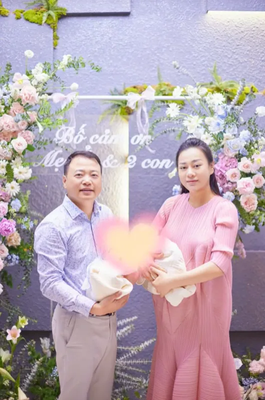 phuong-oanh-xuc-dong-khi-thay-shark-binh-chuan-bi-chu-dao-don-ve-nha-4