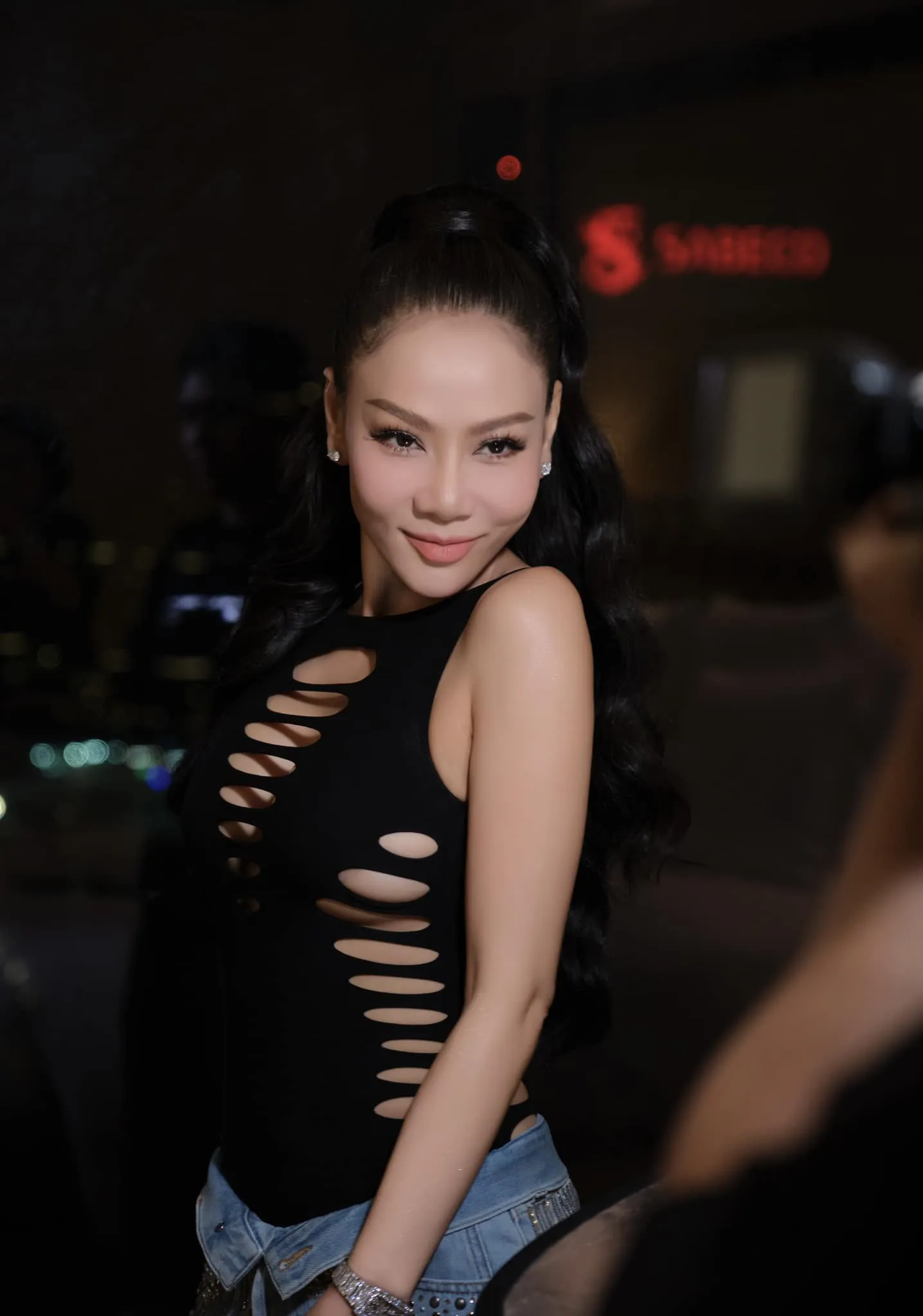 khanh-thi-co-bi-xu-phat-khi-doi-no-tren-facebook-5