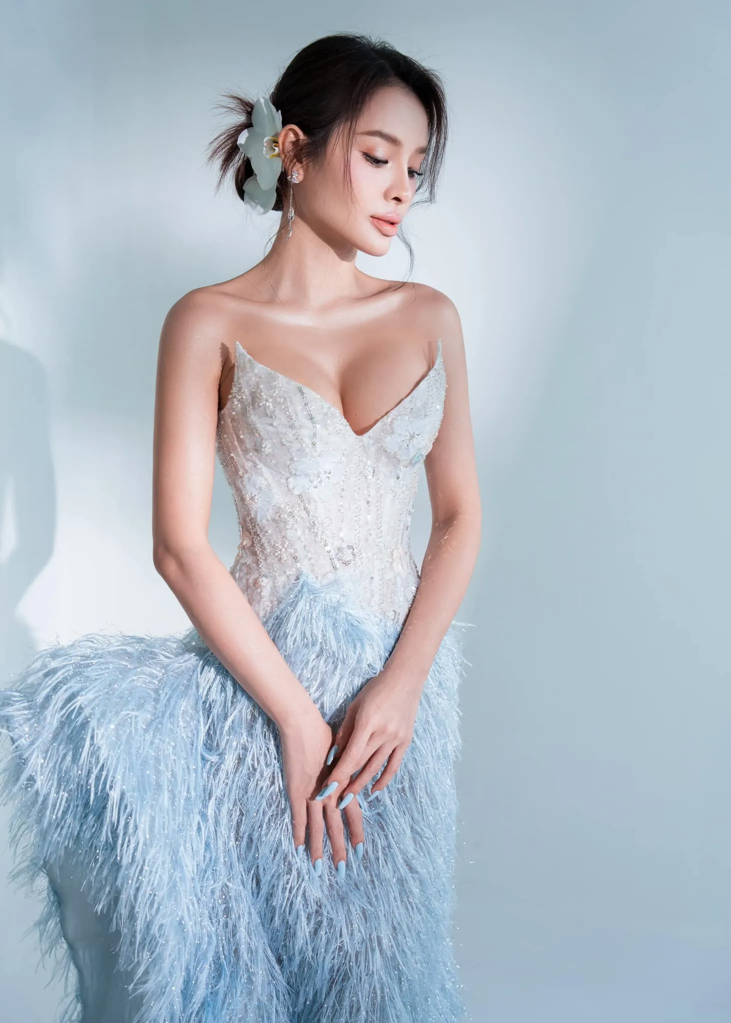 phuong-trinh-jolie-che-ngoai-hinh-huong-ly-2