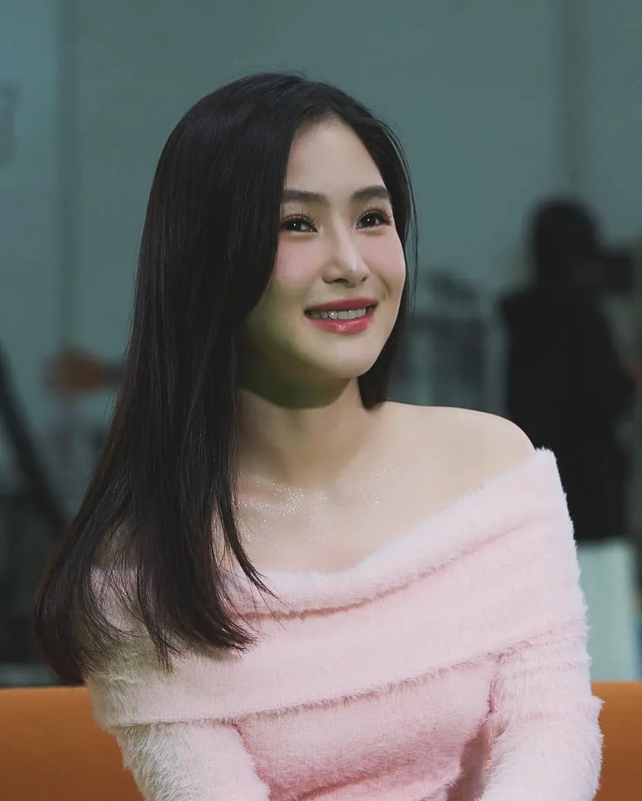 ca-si-huong-tram-to-giac-toi-pham-len-cong-an-4