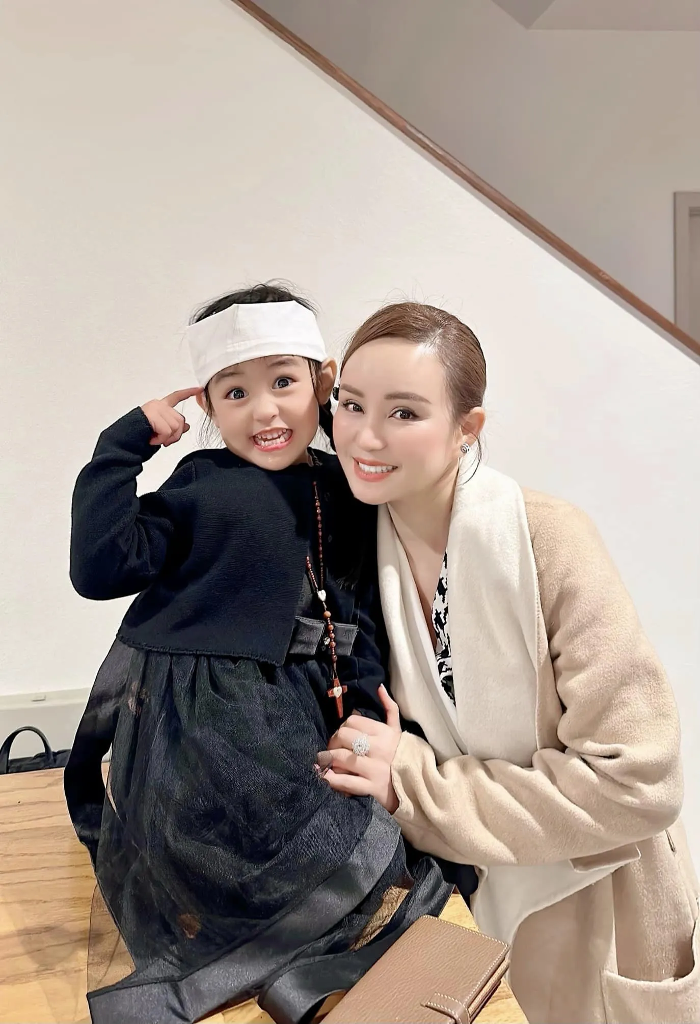 vy-oanh-den-tang-le-duc-tien-5