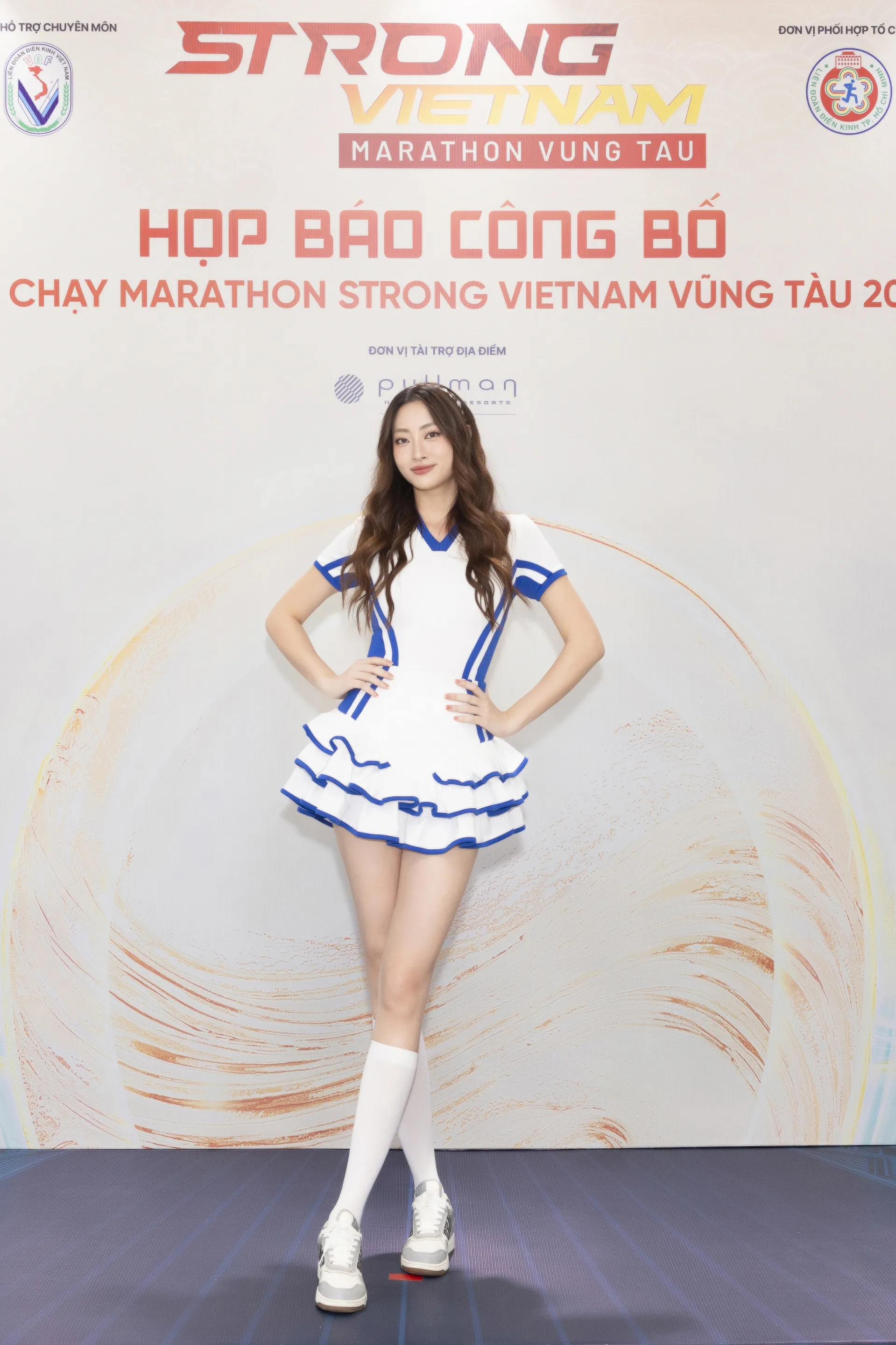 HOA HAU LUONG THUY LINH (1)