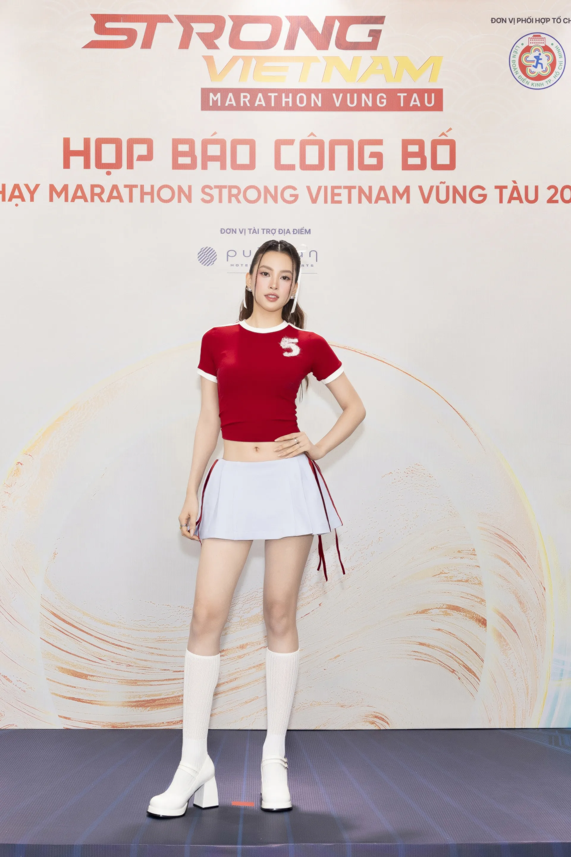 HOA HAU TRAN TIEU VY (1)