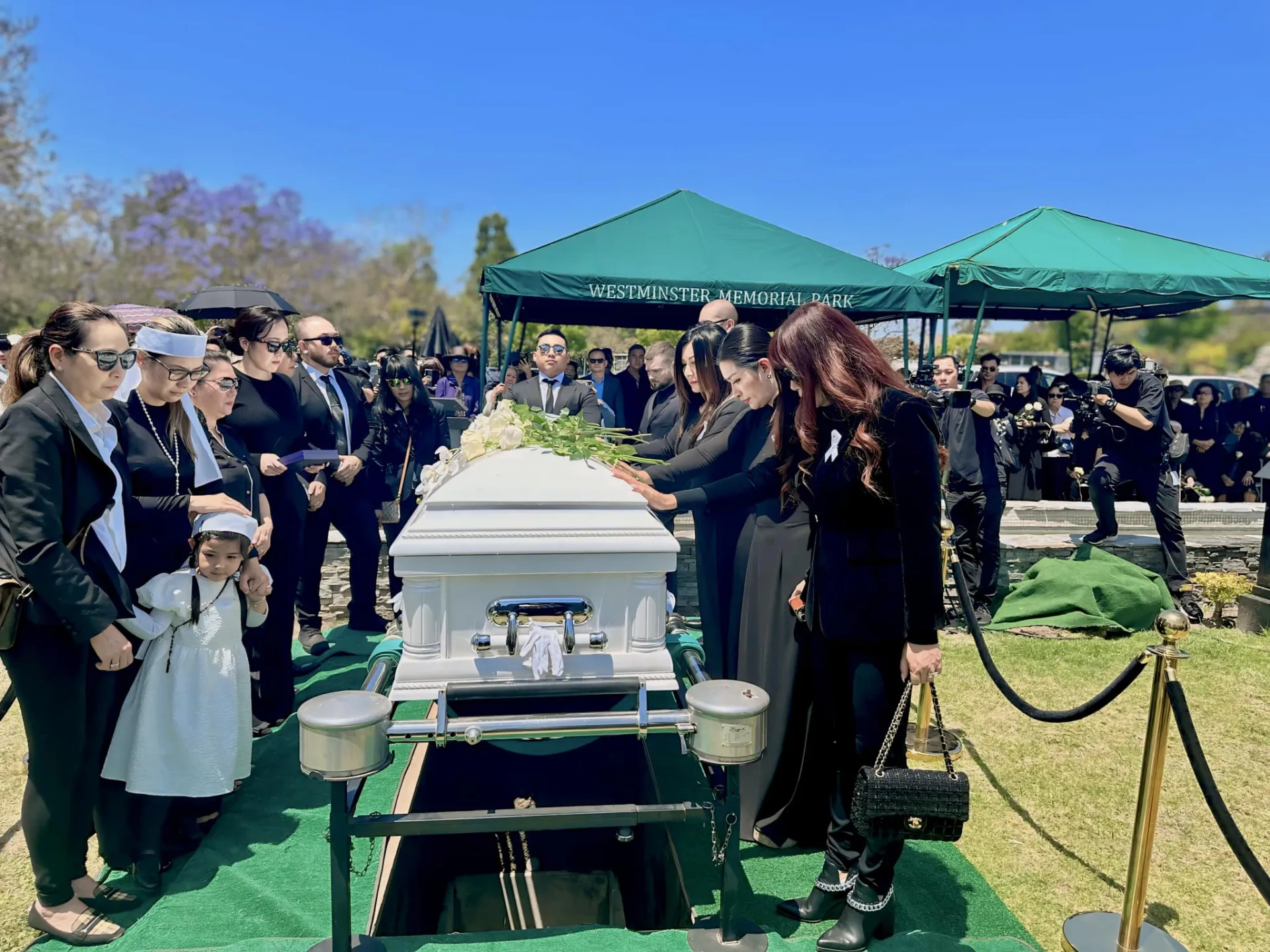 tien-phung-dieu-tang-le-duc-tien-3