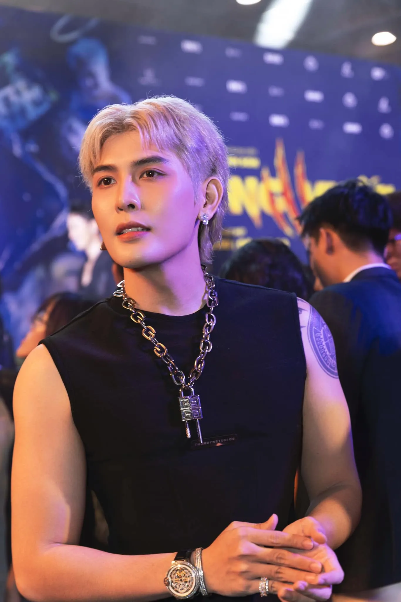 vo-dang-khoa-len-tieng-ve-tin-don-phau-thuat-tham-my