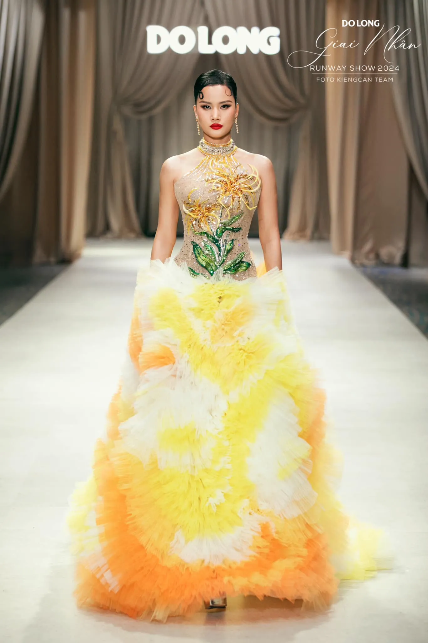 huong-ly-vua-catwalk-vua-nang-ta-1