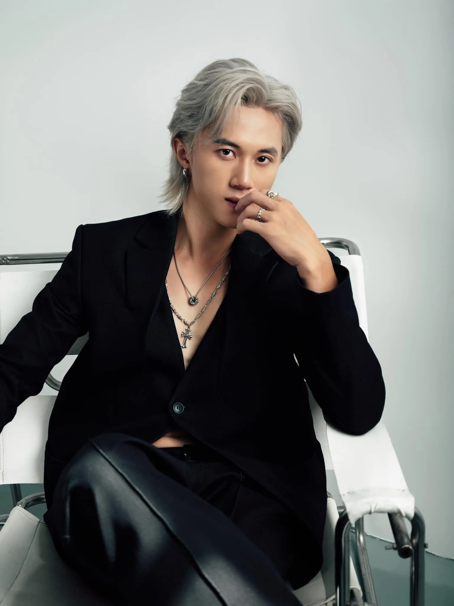 ray-o-len-tieng-ve-video-cover-cua-kieu-chi-