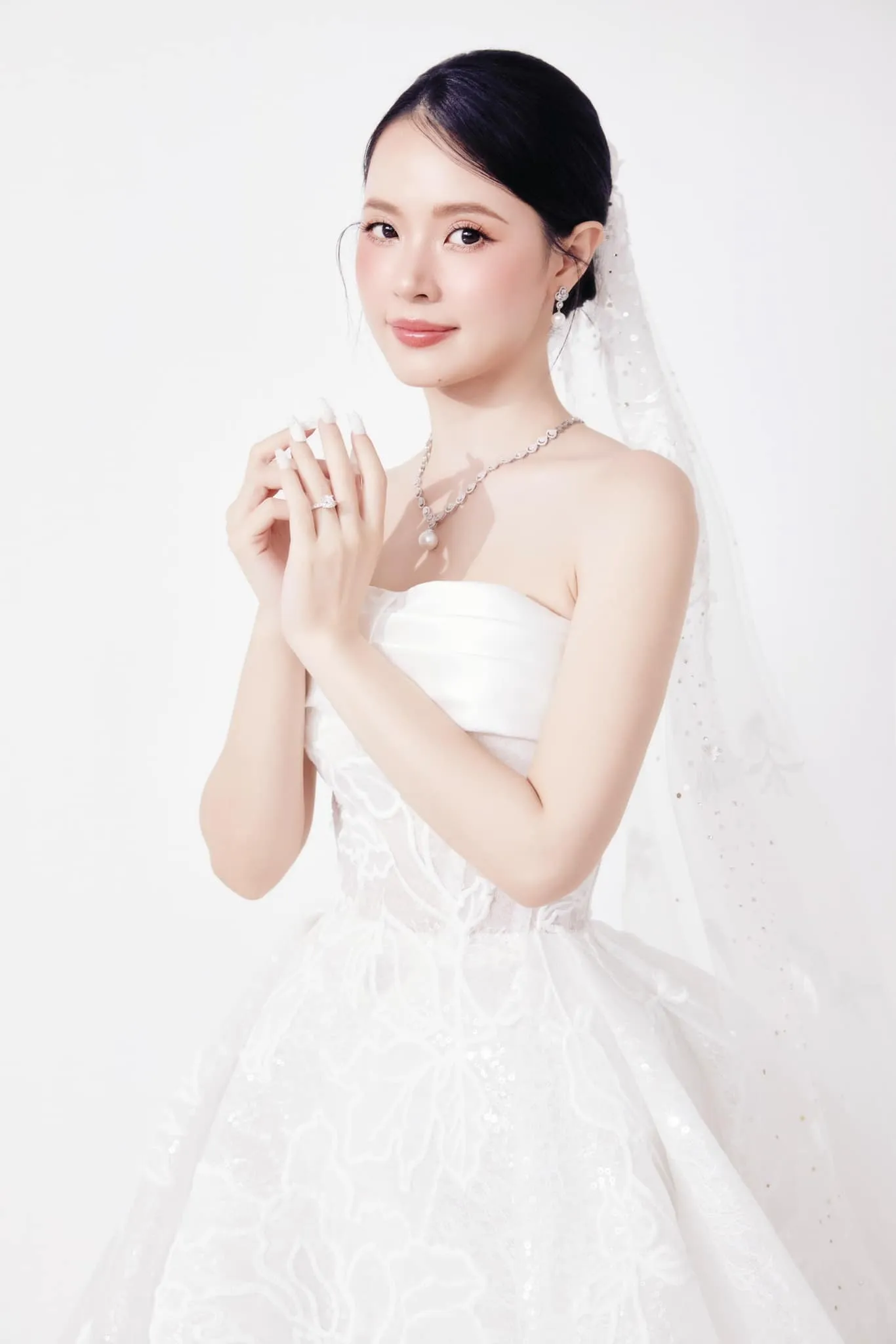 khong-gian-dam-cuoi-cua-midu-4