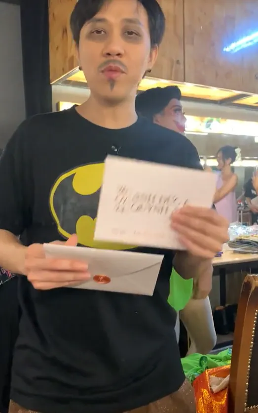 anh-duc-phat-thiep-cuoi-1